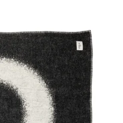 Huopa 130x180cm luonnonvalkoinen-musta|IITTALA Online